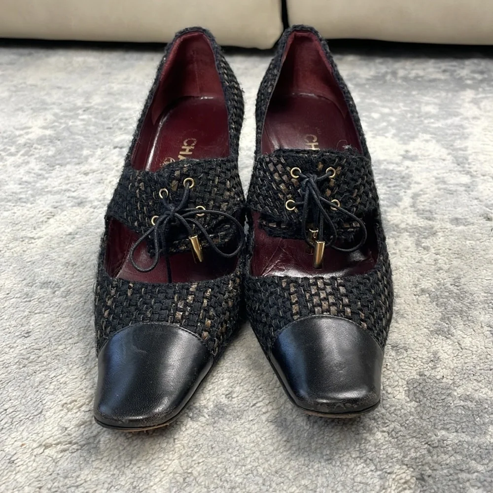 Vintage Chanel Tweed Squared Pointed Toe Lace Up Oxford Heels Sz 39.5